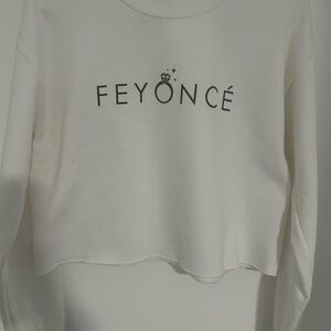Feyonce White Crop Sweatshirt
